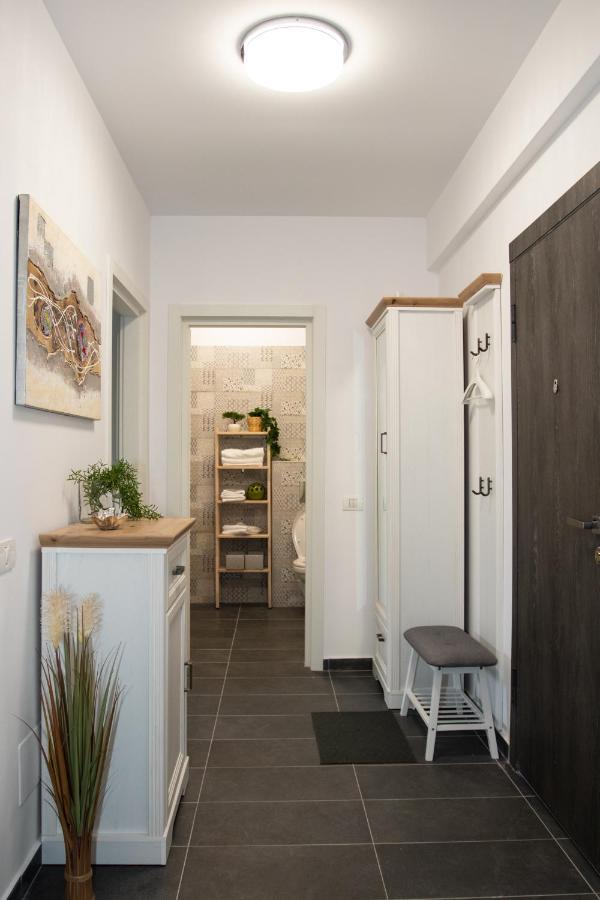 Lazo Two Room- Luxury Apartment Bucureşti Ngoại thất bức ảnh