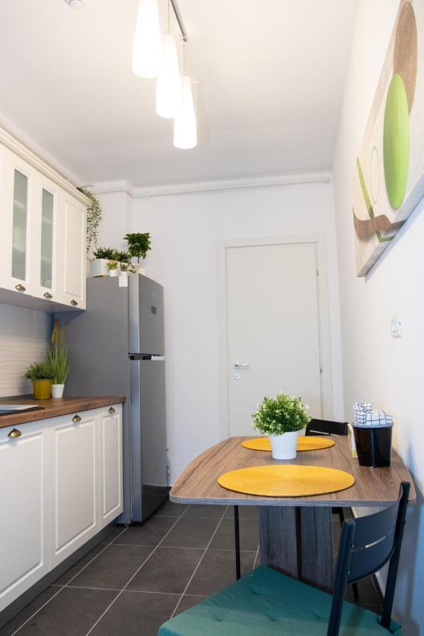 Lazo Two Room- Luxury Apartment Bucureşti Ngoại thất bức ảnh