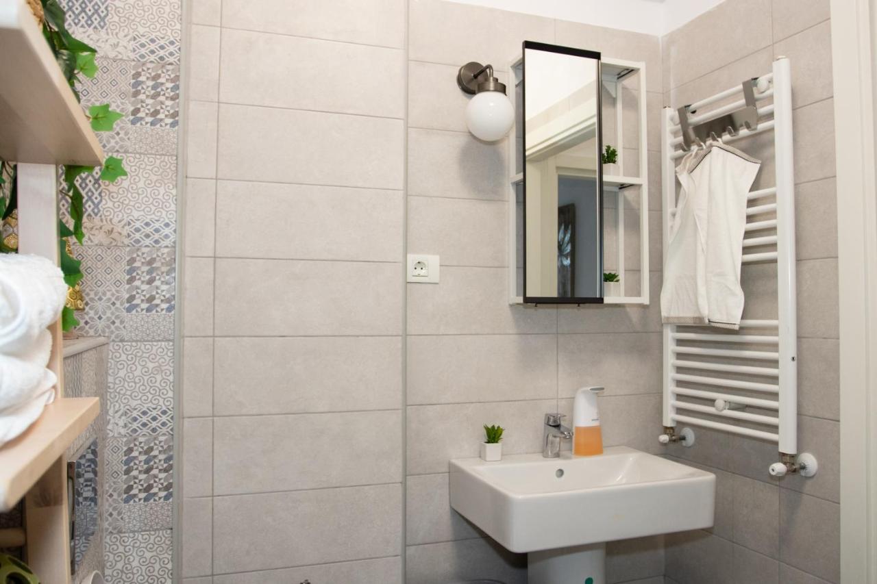 Lazo Two Room- Luxury Apartment Bucureşti Ngoại thất bức ảnh