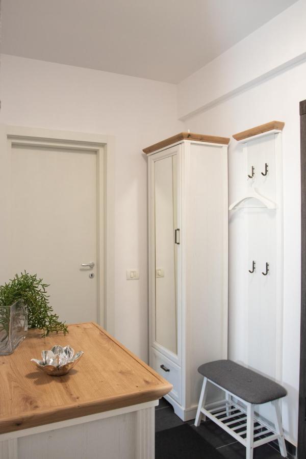 Lazo Two Room- Luxury Apartment Bucureşti Ngoại thất bức ảnh