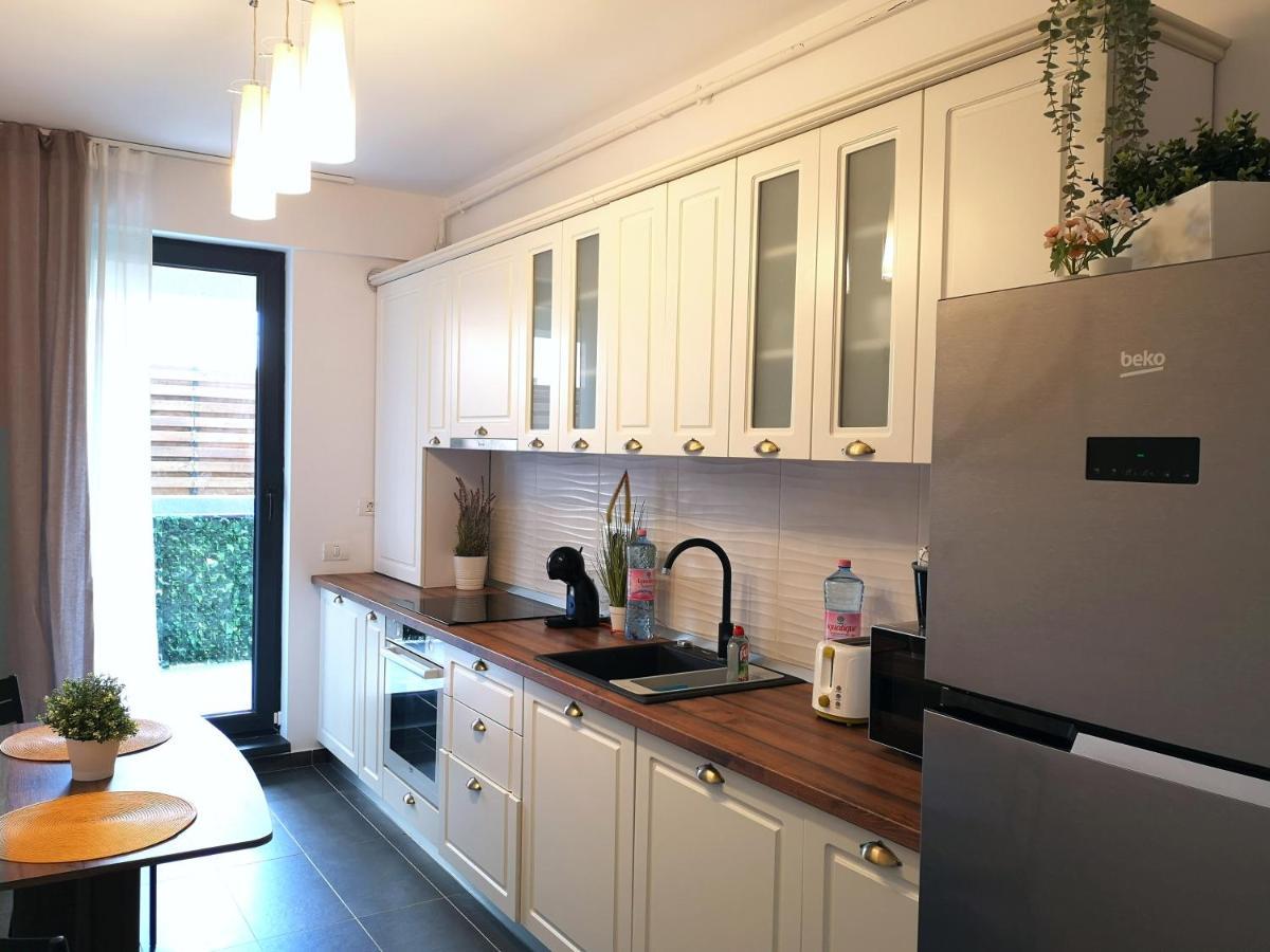 Lazo Two Room- Luxury Apartment Bucureşti Ngoại thất bức ảnh